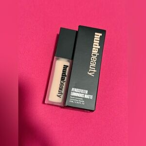 Huda beauty luminous matte concealer 1.5B